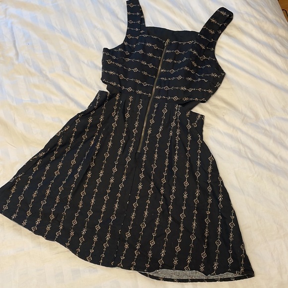 Ecote Size 4 Boho Dress - Picture 4 of 5